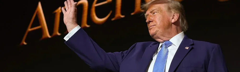 Chatbot AI của Musk tư vấn cho Trump về can thiệp Venezuela