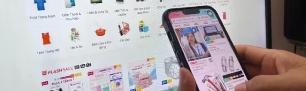 Khi kẻ gian biết rõ bạn là ai: Mặt trái đáng sợ của mua sắm online