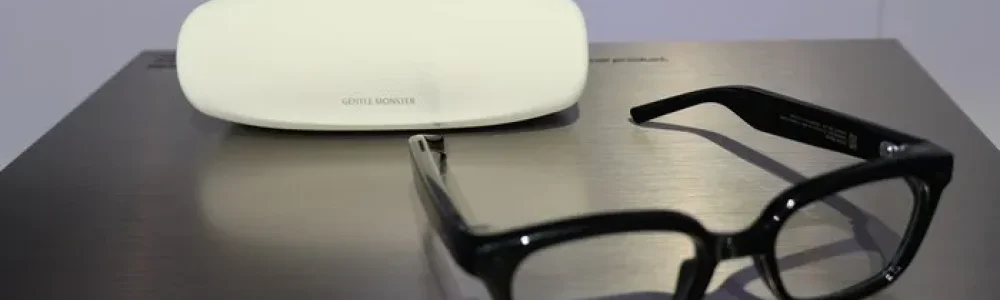 Samsung cho kem chống nắng vào loa rồi rung, 1 trong hàng chục bài thử cho chiếc kính AI đầu tiên