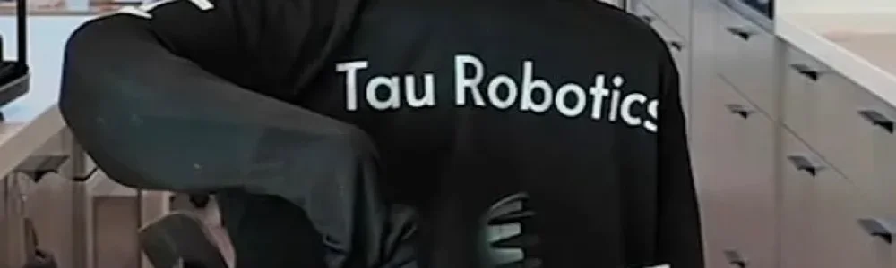 Cty Tau Robotics ra mắt dịch vụ vệ sinh nhà, nghe tên thôi thấy nó cứ sao sao