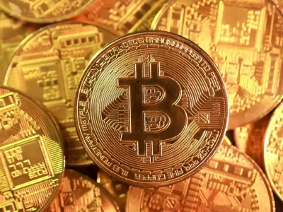 AI, Đầu Tư và Mở Rộng Quốc Tế: Điểm Tin Công Nghệ