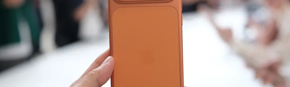 Vốn hóa Apple lần đầu chạm 5.000 tỷ USD