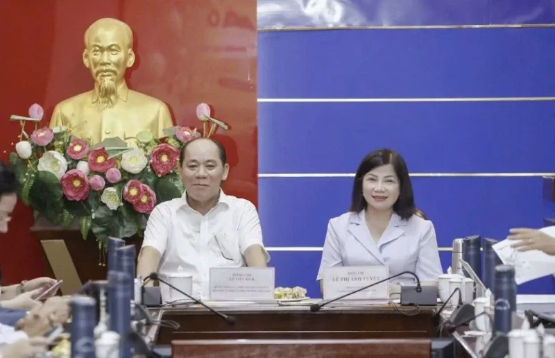 Ông Lê Viết Bình, Bí thư Đảng ủy, Phó Chánh Văn phòng phía Nam – Bộ Nông nghiệp và Môi trường và bà Lê Thị Ánh Tuyết, Phó Giám đốc Sở Nông nghiệp và Môi trường TP. Đồng Nai chủ trì hội thảo