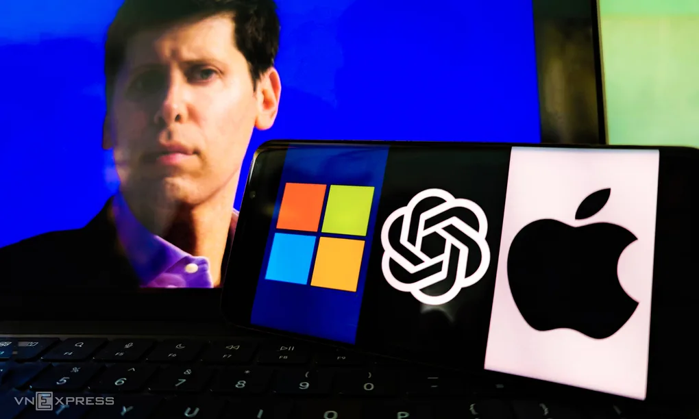 Logo Apple, Microsoft và OpenAI trên một chiếc smartphone. Ảnh: Bảo Lâm