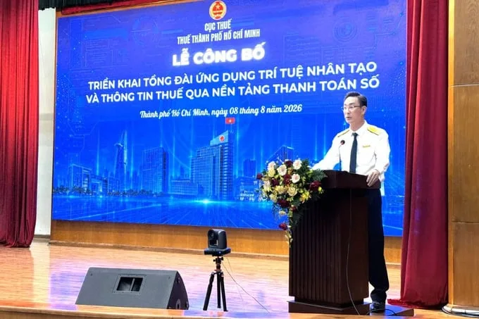 Trưởng Thuế Tp. HCM Đoàn Minh Dũng chia sẻ thông tin về Tổng đài AI ''Thue TP.HCM''. Ảnh Đỗ Doãn