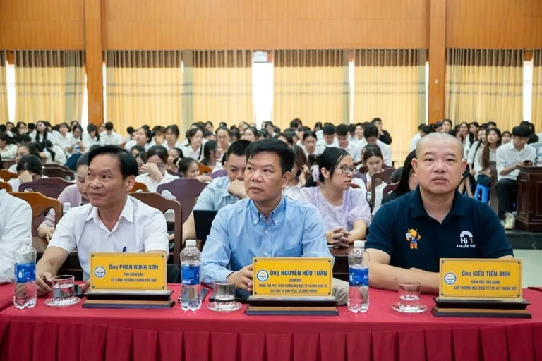 thương mại điện tử