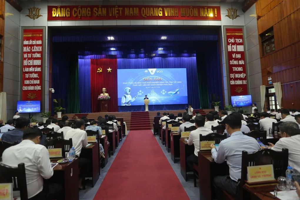 Tây Ninh ưu tiên phát triển UAV và AI - 2