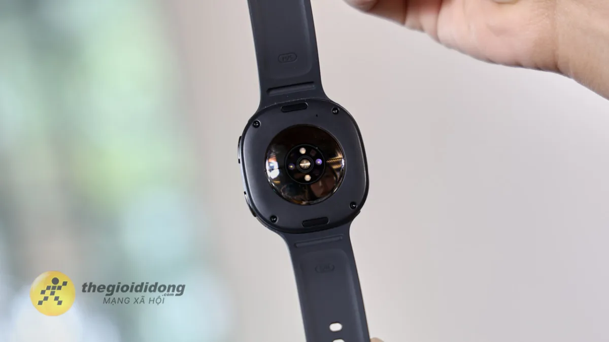 Samsung chính thức ra mắt Galaxy Watch9: Lần đầu chạy chip Snapdragon, siêu mỏng nhẹ, nâng cấp mạnh mẽ AI và chăm sóc sức khỏe