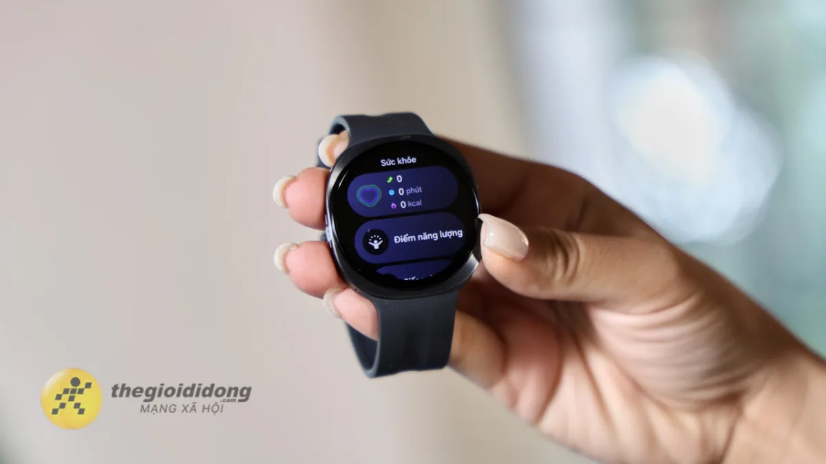 Samsung chính thức ra mắt Galaxy Watch9: Lần đầu chạy chip Snapdragon, siêu mỏng nhẹ, nâng cấp mạnh mẽ AI và chăm sóc sức khỏe