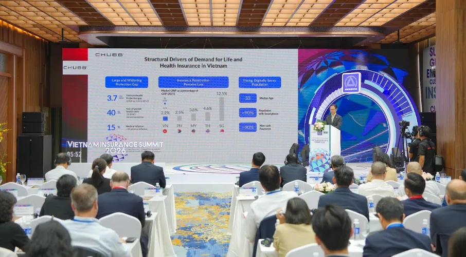 AI và dữ liệu định hình tương lai ngành bảo hiểm tại Vietnam Insurance Summit 2026 - Ảnh 2.