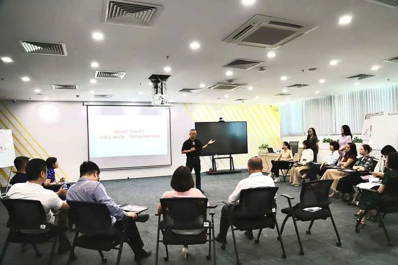Văn hóa học tập được ROX Group xây dựng như một phần trong chiến lược phát triển con người, từ mỗi CBNV đến đội ngũ lãnh đạo.