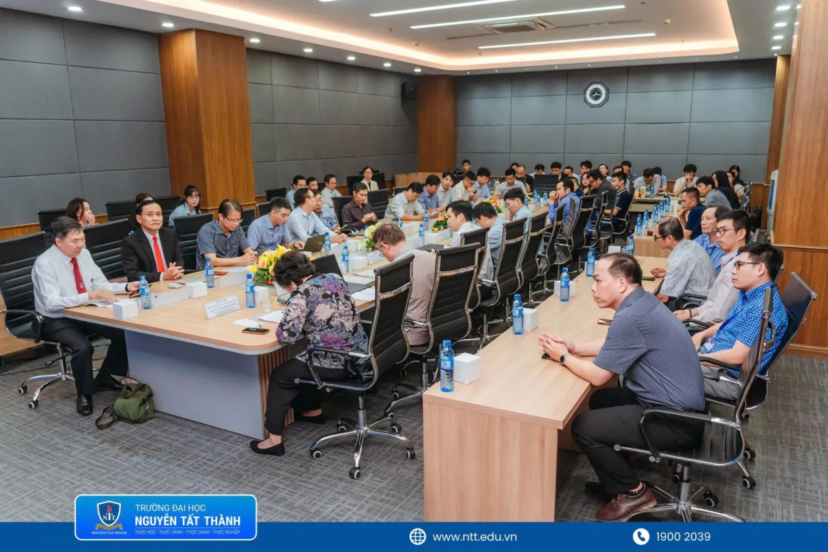 Toàn cảnh Hội thảo tham vấn các bên liên quan về chương trình đào tạo sau đại học và xây dựng Đề án mở ngành đào tạo Thạc sĩ Trí tuệ nhân tạo tại Trường Đại học Nguyễn Tất Thành.
